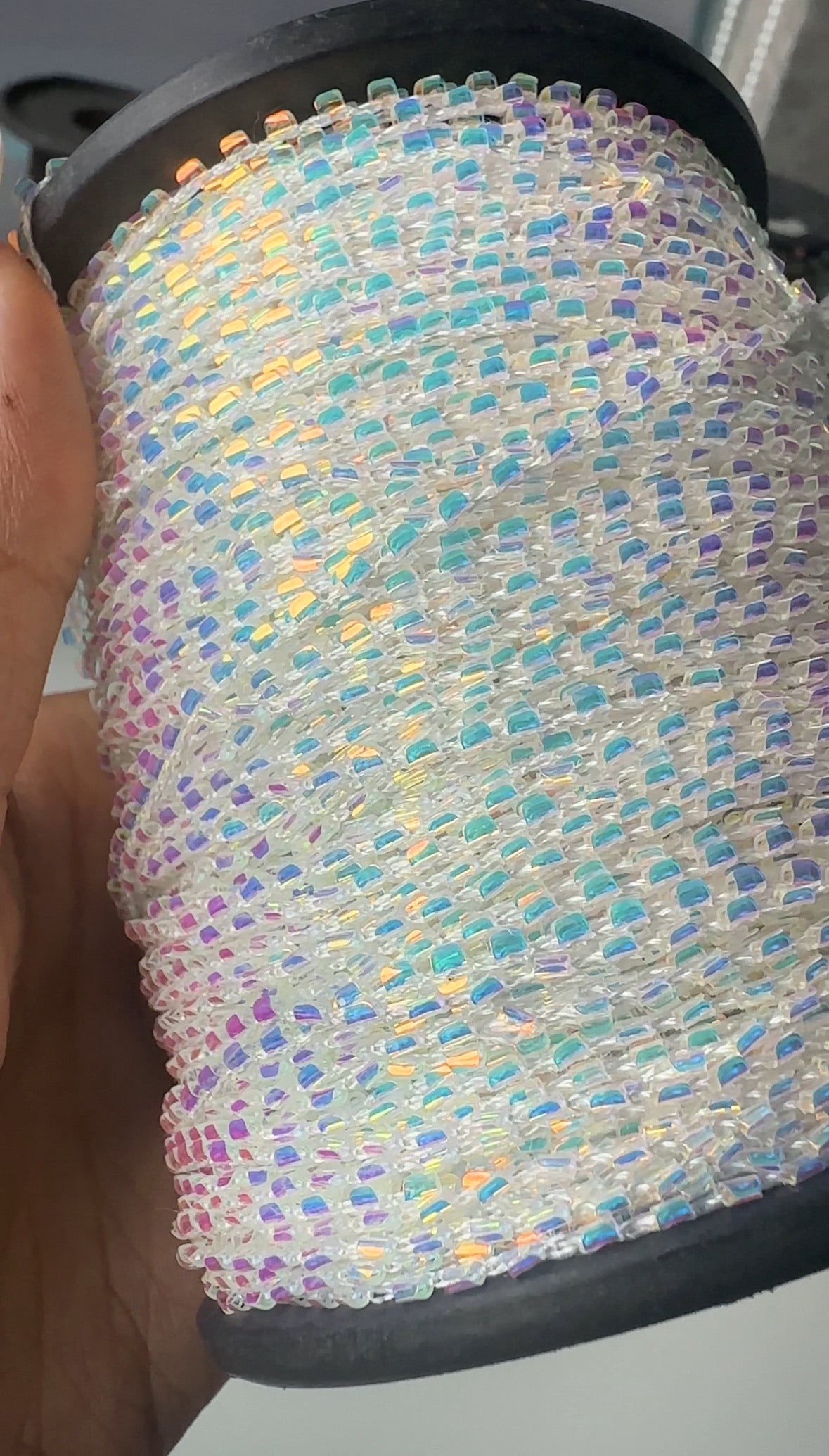 Sparkly Sequin Yarn (White)